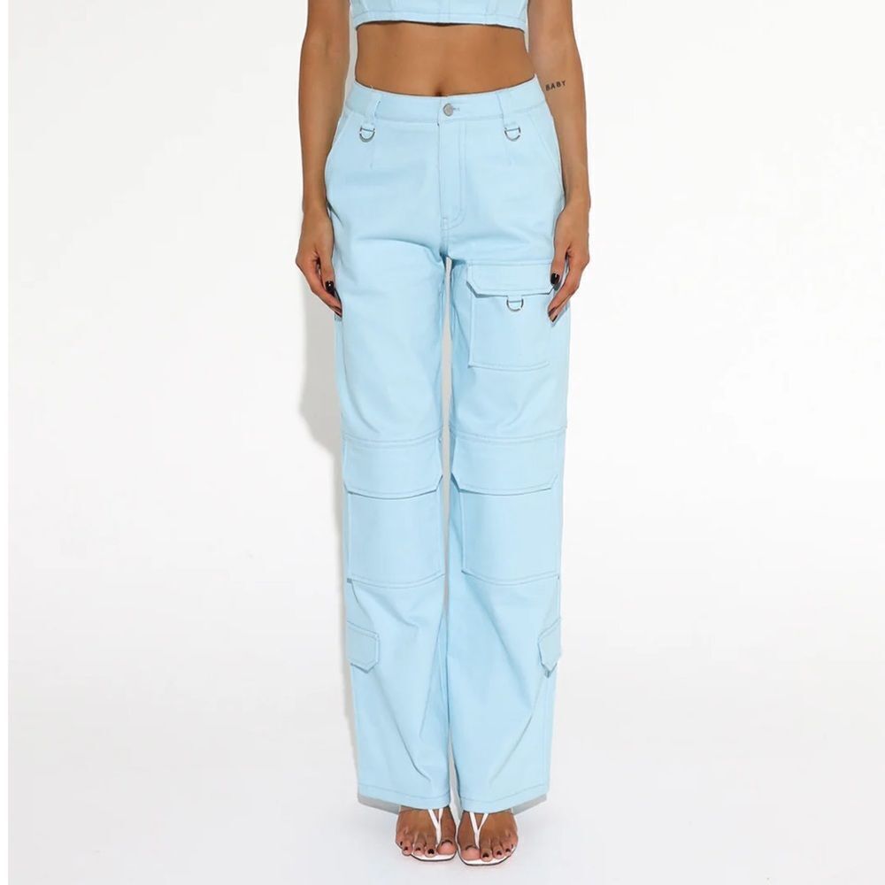 BY DYLN Fargo Jean 2.0 Light Blue Wide Leg Denim Pants Relaxed cargos Revolve M